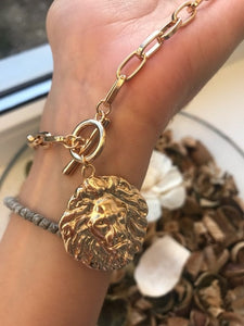 Chic Gold Lion Pendant Necklace